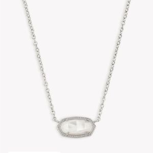 Elisa Silver Short Pendant Necklace